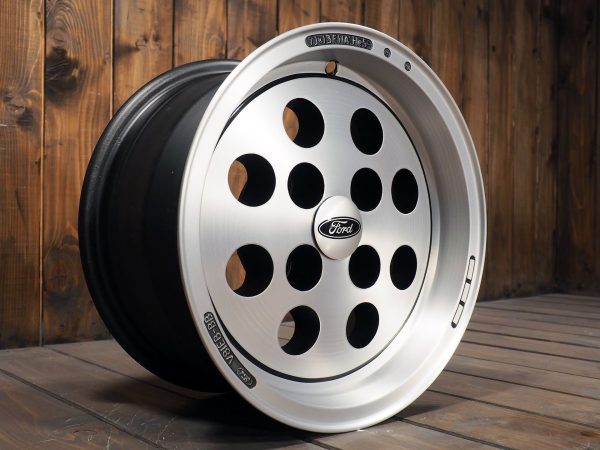 Ford Capri Pepperpot Alloys 7Jx13 Wheels ET05 4×108 PCD 13inch side view width detail