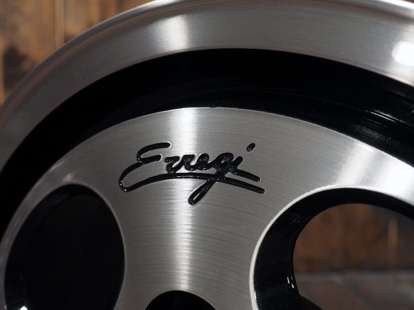 RG Erregi 13 inch Wheels 5.5Jx13 ET38 4×108 logo detail