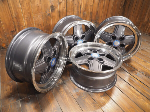 Mercedes Benz 15 inch Alloy Wheels 5x112 7Jx15 ET23 W107 W123 W116 W124 Penta 4 wheels side view